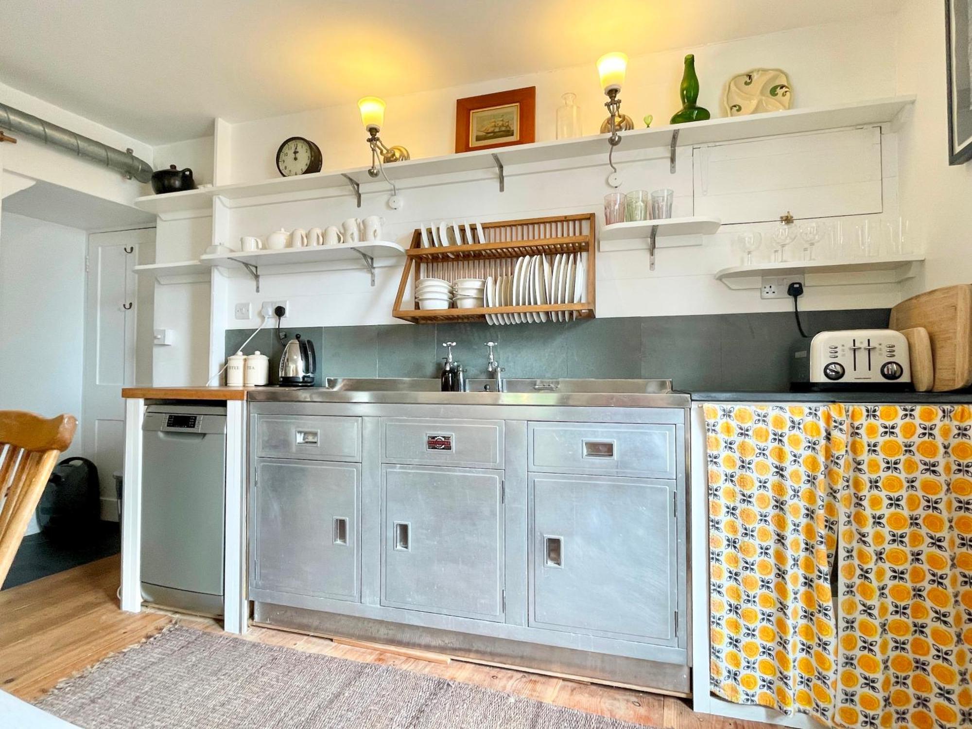 Janies Cottage~ Mousehole~Eclectic Interiors & Vintage Charm ภายนอก รูปภาพ