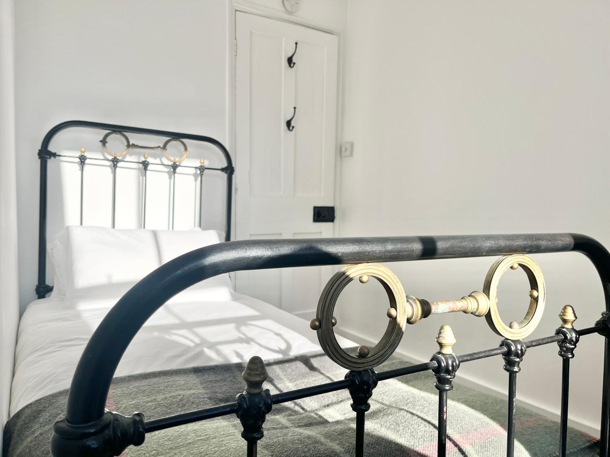 Janies Cottage~ Mousehole~Eclectic Interiors & Vintage Charm ภายนอก รูปภาพ